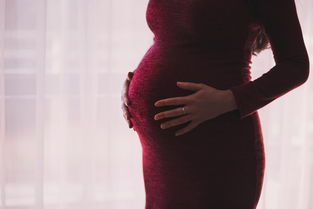 四个月人工代怀孕妈肚子疼